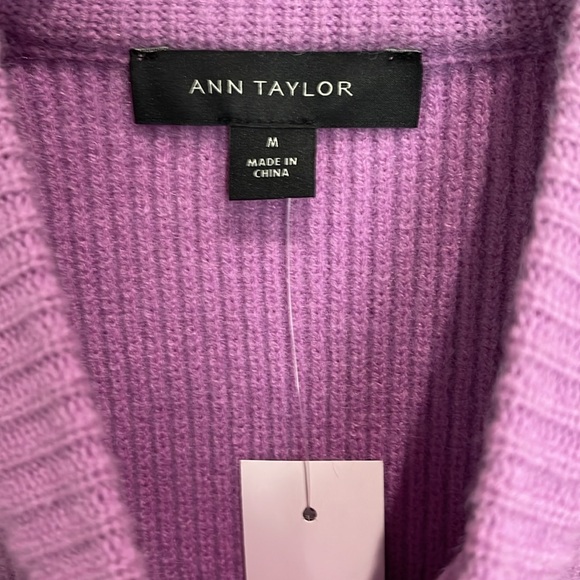 Ann Taylor Purple / Lavender chunky Crew Neck Sweater w wide cuff sleeve s M - Picture 2 of 4